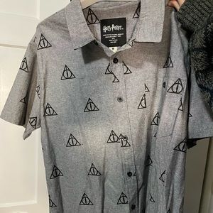 Harry Potter men grey button down shirt size medium